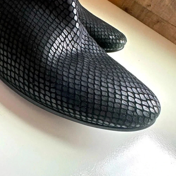 Cole Haan Grand Os Amherst Snake Embossed Leather Ankle Bootie - Picture 8 of 8